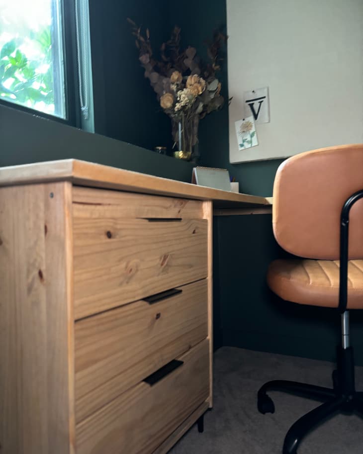 A 1,200 Home Office Makeover Has the Smartest IKEA Desk Hack