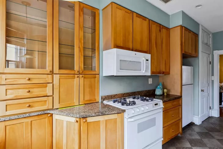 1990s Kitchen Makeover Ideas Without Changing the Layout | Apartment ...