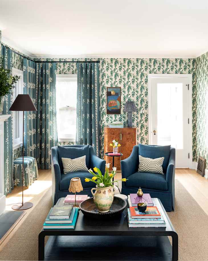This Living Room Makeover Features Beautiful Patterned Wallpaper ...