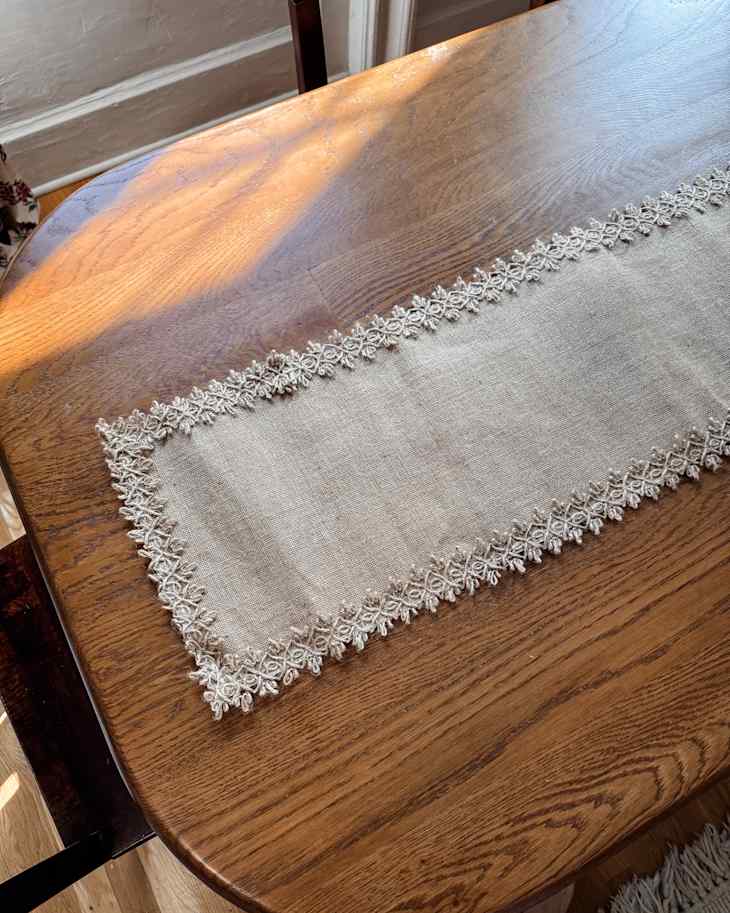 A “Ric Rac Refresh” Might Be Just What Your Plain Linens Need ...