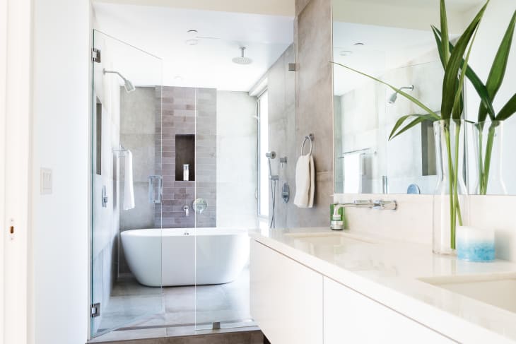 Top 10 Fast and Simple Bathroom Cleaning Tips