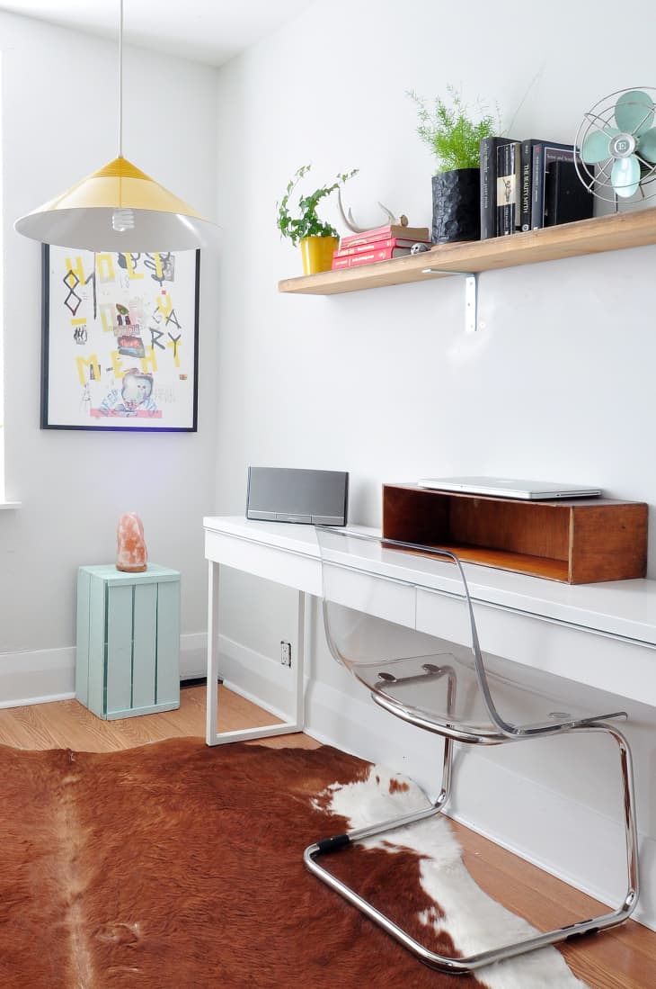 42 Desk Organization Ideas That Will Keep Your Office Tidy