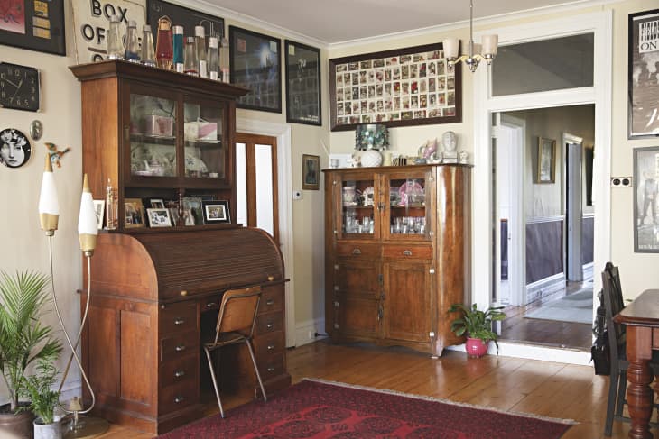 How to Tell the Difference Between Antique and Vintage Furniture