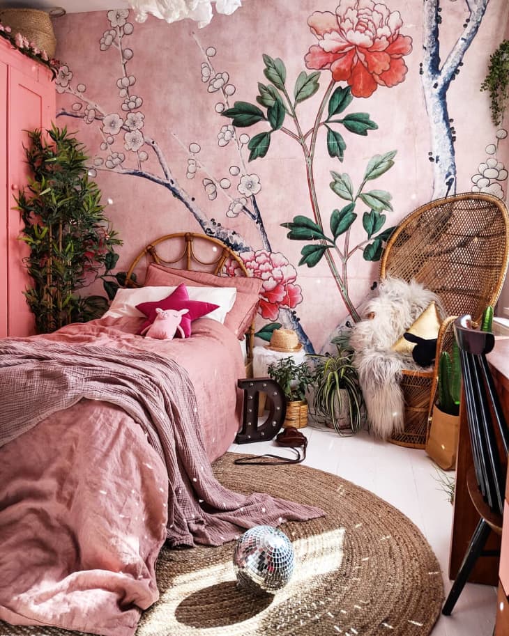 Fader fage petroleum venom 15 Pink Bedrooms Ideas (With Inspiring Decor Photos) | Apartment Therapy