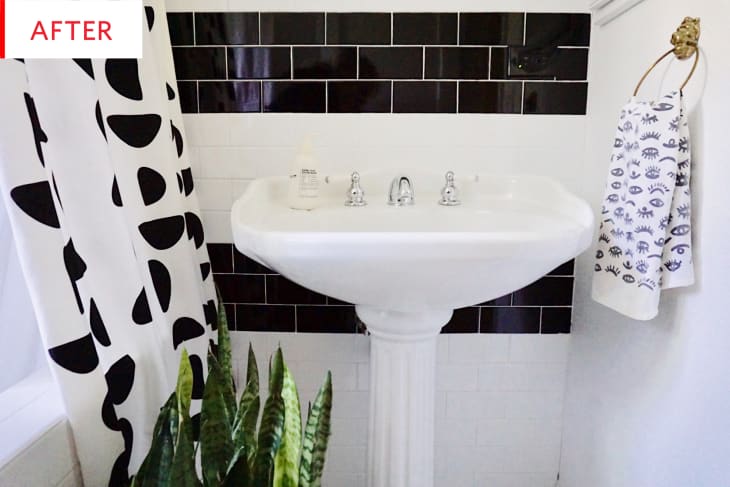 See How a Black and White Bathroom Goes From Bland to Bold