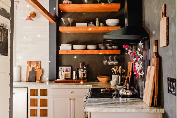 16 Organization Tips That Keep Countertops Clear - Kitchen Counter Storage  Hacks