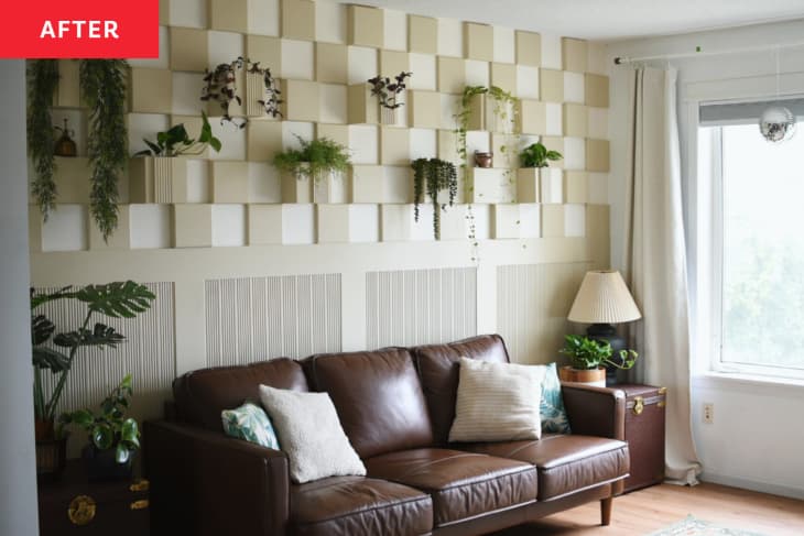 A DIY Living Room Accent Wall Combines Checkerboard & Plants