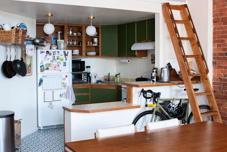 28 Unbelievable Kitchen Makeovers: Before & After Photos | Apartment ...