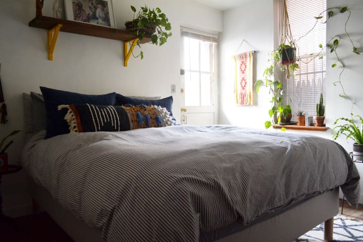 lumbar pillow for bed