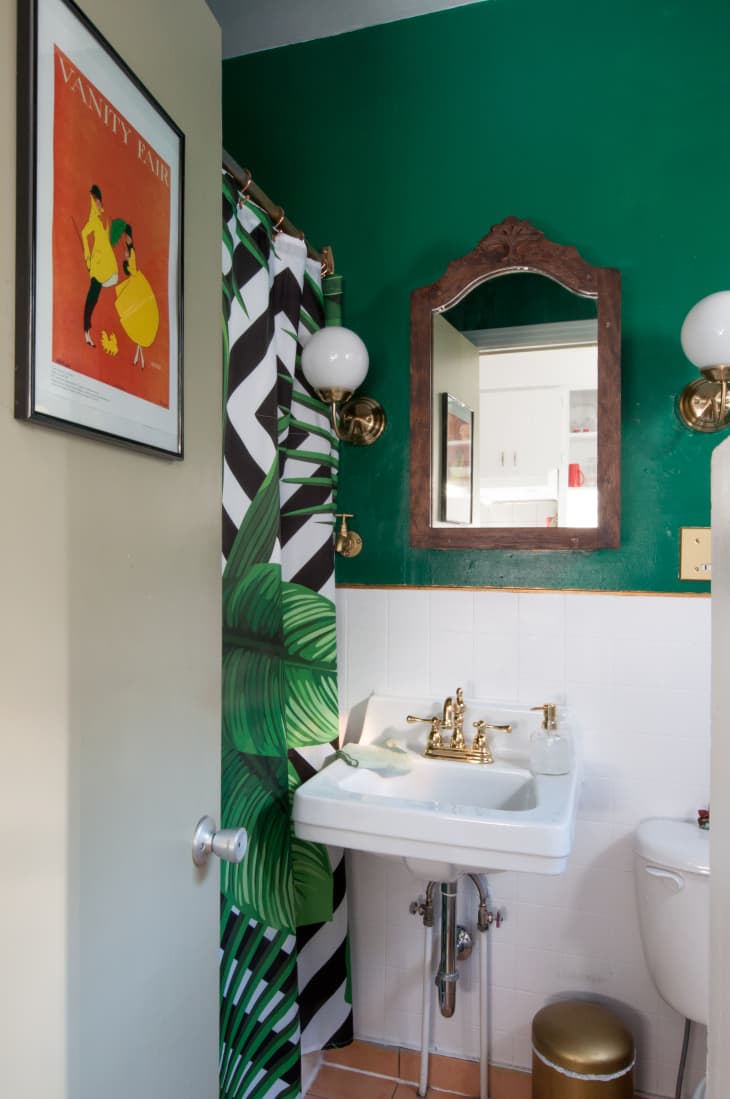 20 Ways to Decorate With Green in the Bathroom