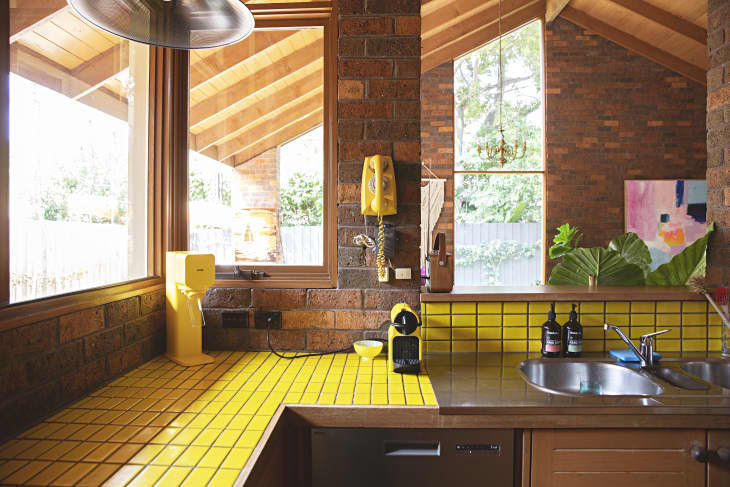 A Kitchen With a Retro Aesthetic - Dear Designer