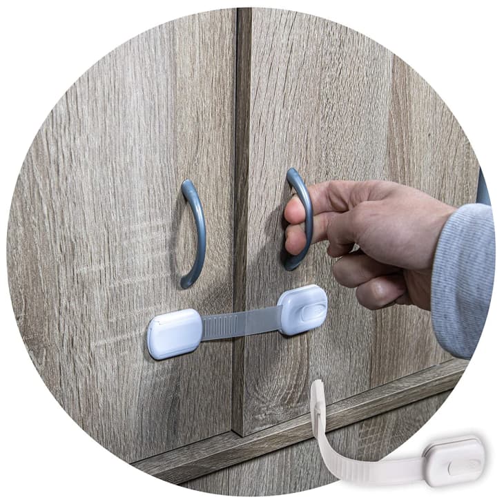 https://cdn.apartmenttherapy.info/image/upload/f_auto,q_auto:eco,w_730/at%2Fliving%2F2022-06%2Fbabyproofing%2Fdoor_lock