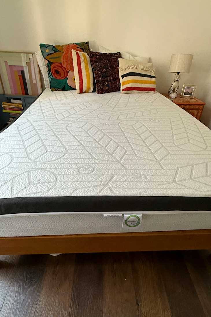 Sleepyhead's Super Topper Is a Hit for Ages 18 to 82 Apartment