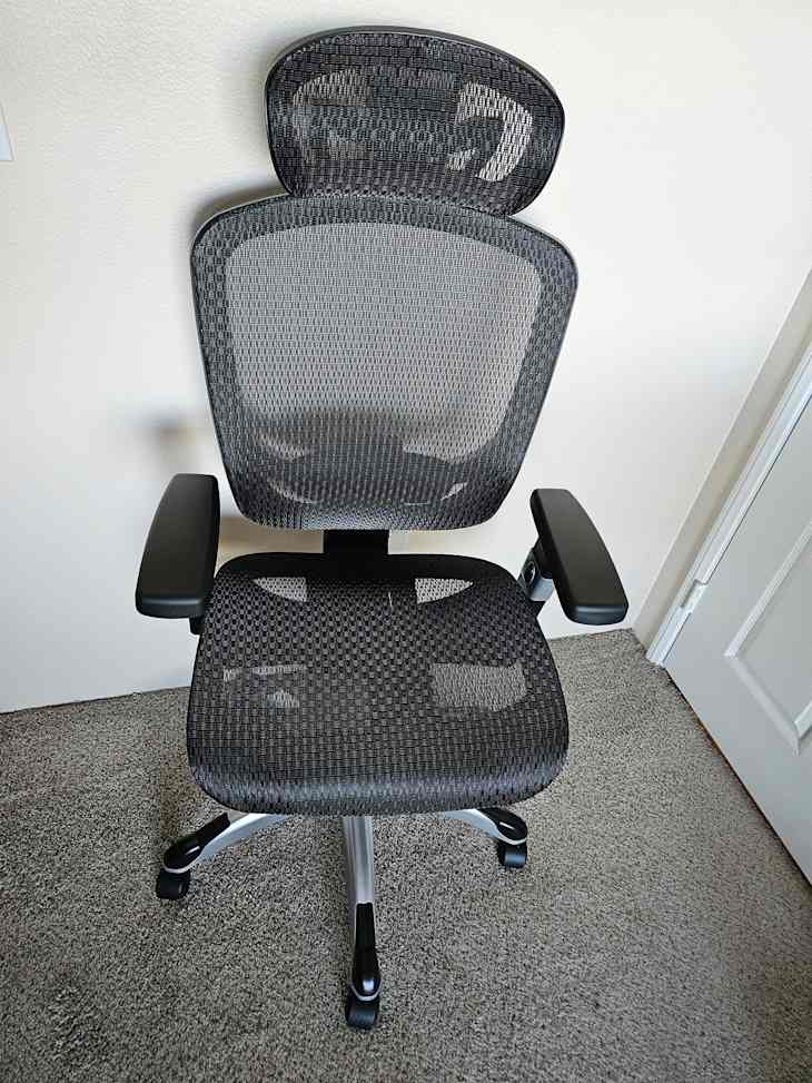 Staples Hyken Ergonomic Chair Review: Is It Comfortable? | Apartment ...