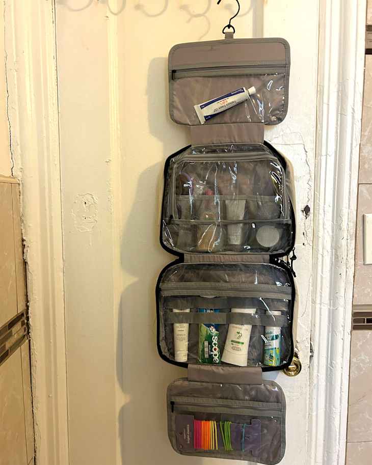 I Tried the Paz Hanging Toiletry Bag From BAGSMART | Apartment Therapy