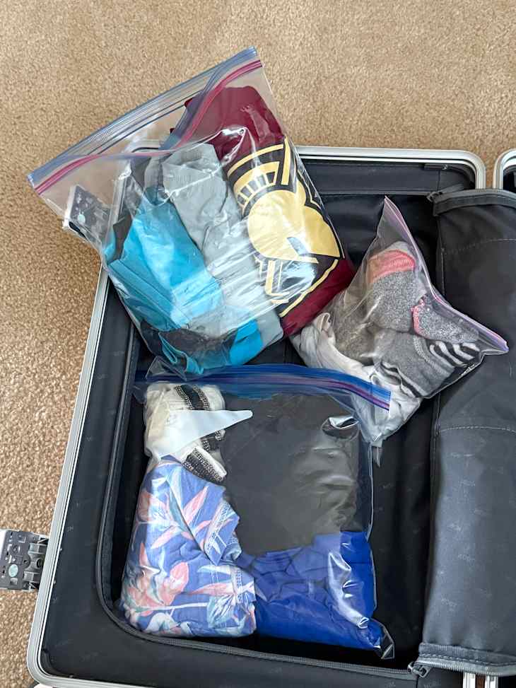 Ziploc Bag Packing Method: A Smarter Way to Organize Your Travel Gear