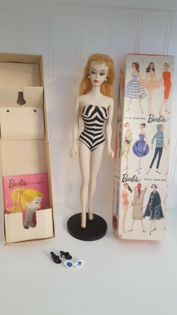 selling vintage barbie dolls