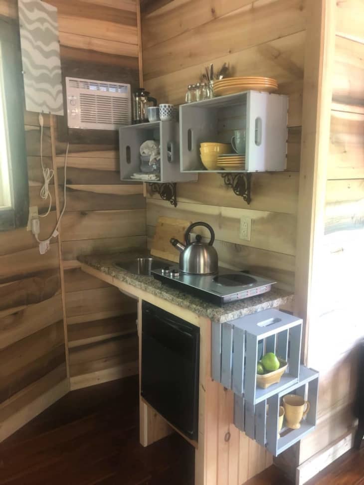 Small kitchenette in treehouse