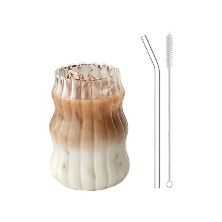 Maritown Ribbed Glassware with Straws at Amazon