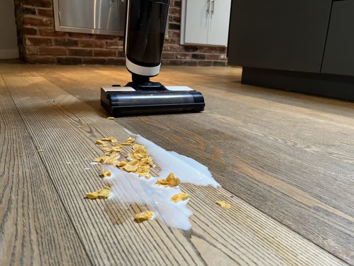 Tineco Floor ONE S3 Breeze Cordless Wet-Dry Vacuum – Smart Hardwood Floor Cleaner – Refurbished With 2-Year Warranty 11 thumbnail image