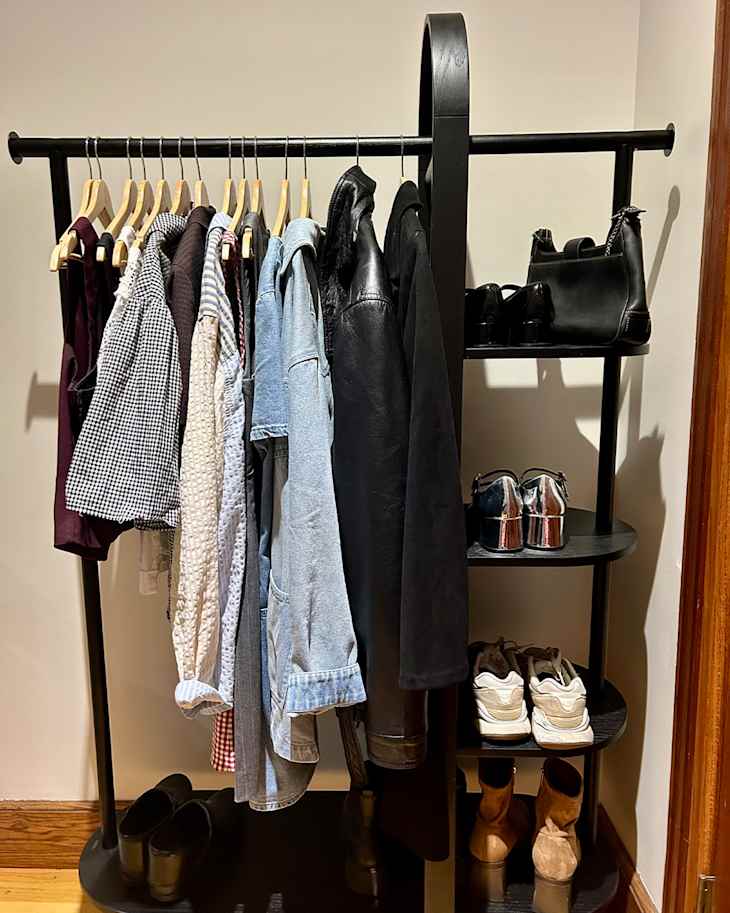 The Umbra Bellwood Garment Rack Is a Small-Space Storage Gem