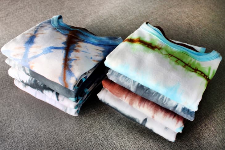 how to first wash a tie dye shirt