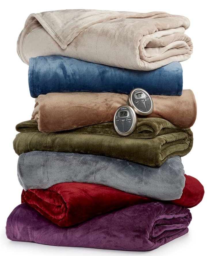 Macy's Sale on Winter Bedding Essentials | Apartment Therapy
