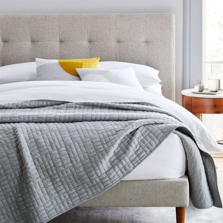 lightweight bed quilts