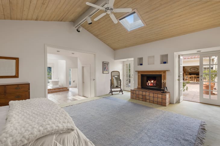 Light and airy bedroom in Angela Lansbury's L.A home.