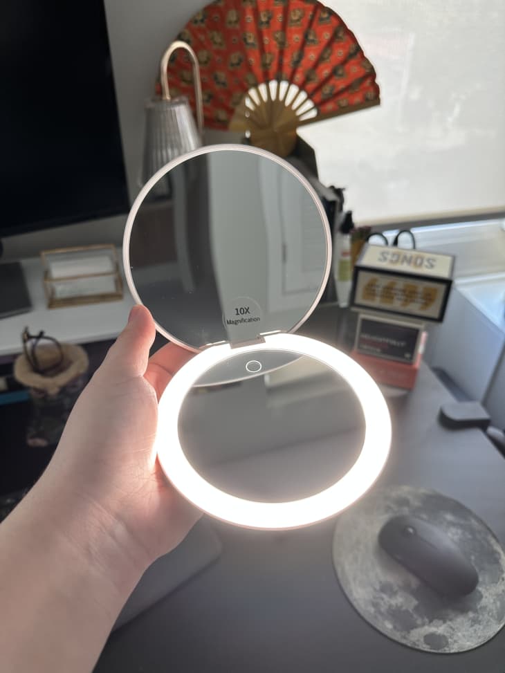 Illos Lighting LED Compact Mirror