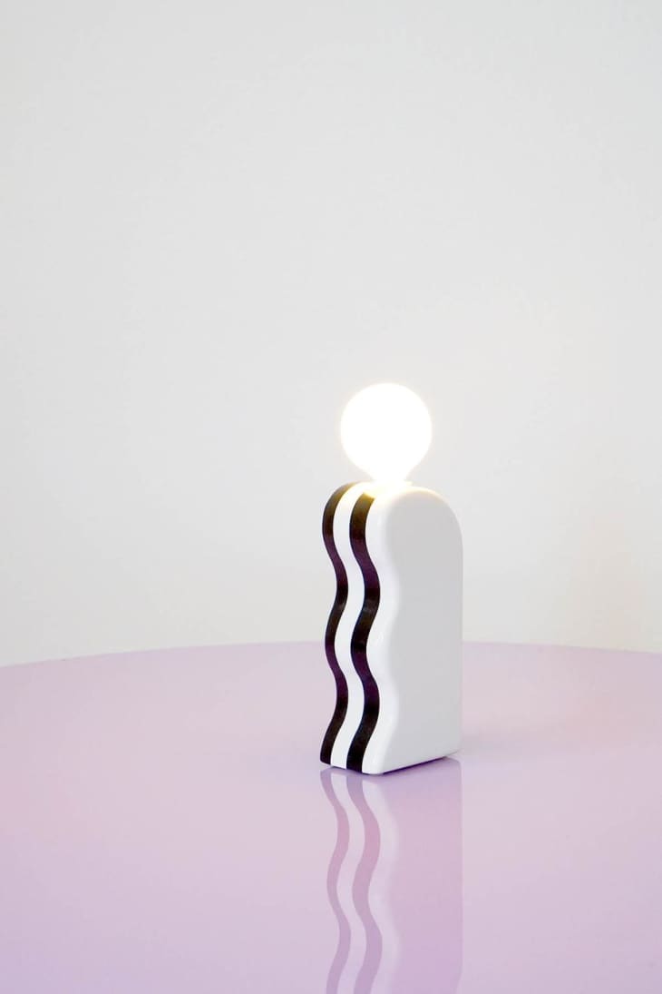 Black and white wavy striped lamp