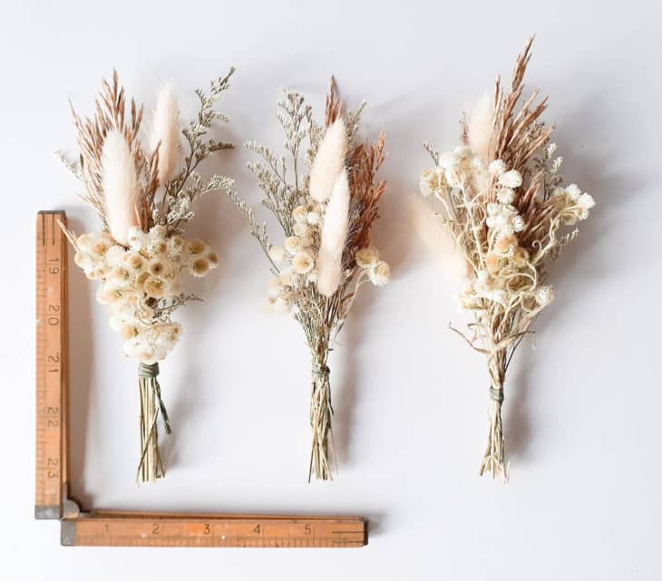 Mini dried floral bunches