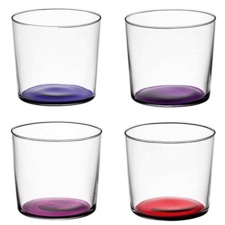 紫色、红色和透明的眼镜