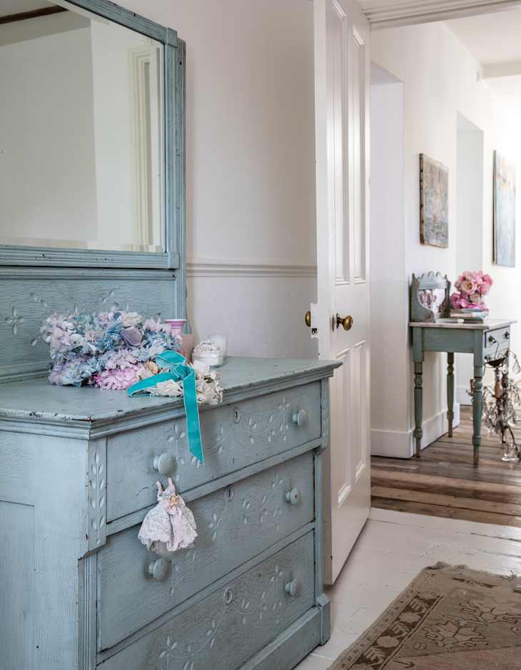 7 British Decor Trends That American Designers Can't Stop Stealing |  Apartment Therapy