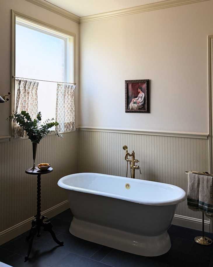 Bathroom Makeover Without Layout Changes: How Small Shifts Create Big Impact