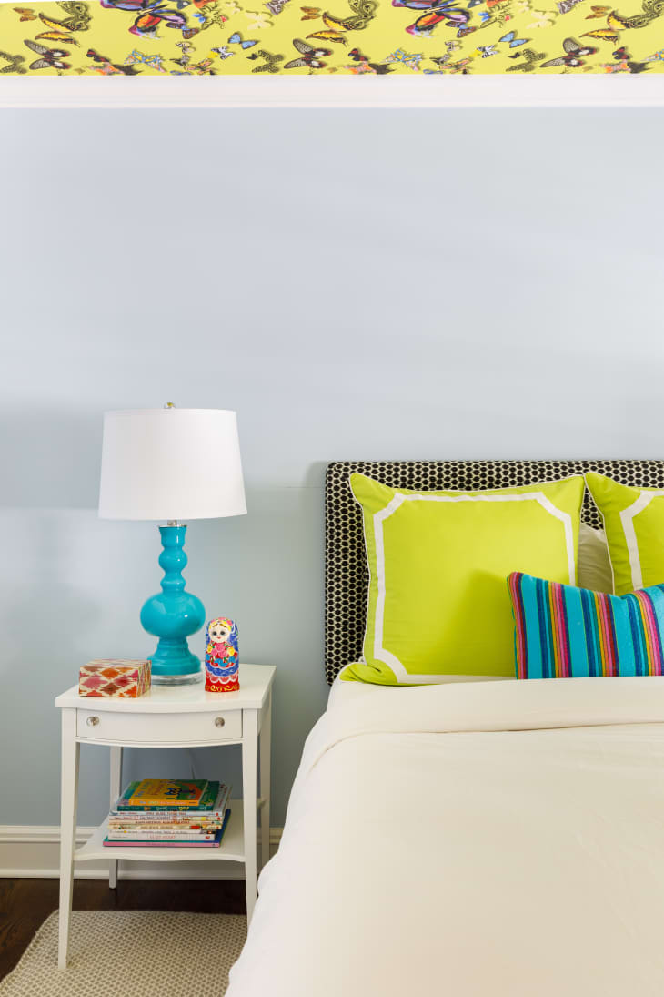 10 Designer-Approved Yellow Bedroom Ideas | Apartment Therapy, image size:730x1095