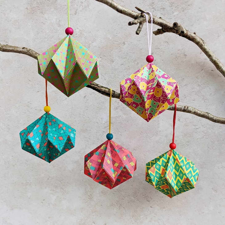 DIY origami christmas decorations for a Personal Touch