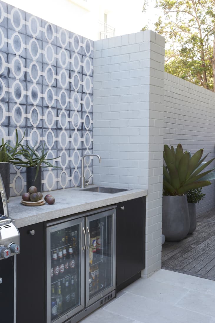 Outdoor kitchen small sales space