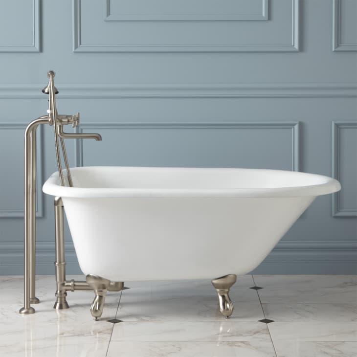 soaking tub for small spaces