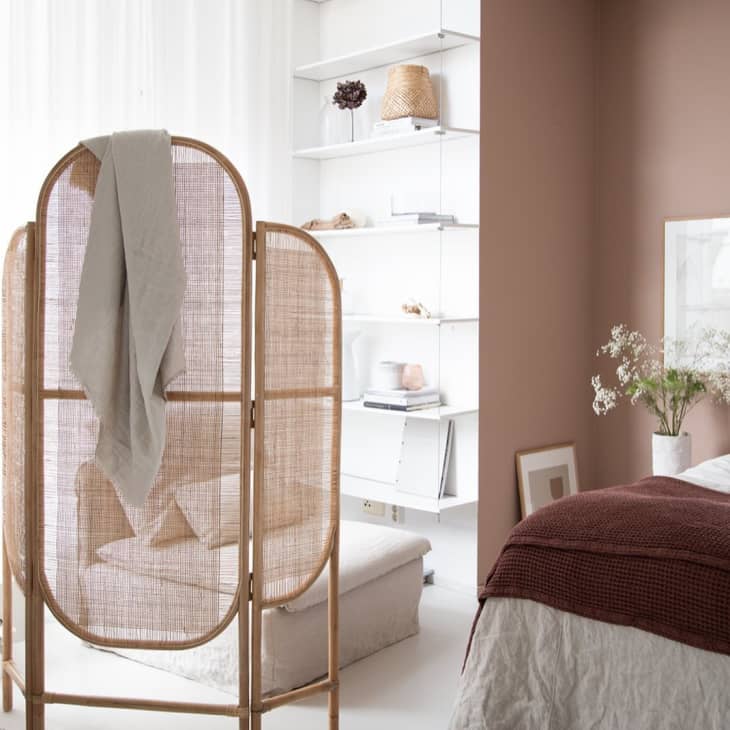 22 Door Alternatives That Will Make Your Space Feel Larger | Apartment ...