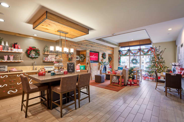 Hallmark Channel Club Wyndham Countdown to Christmas 2021 | Apartment ...