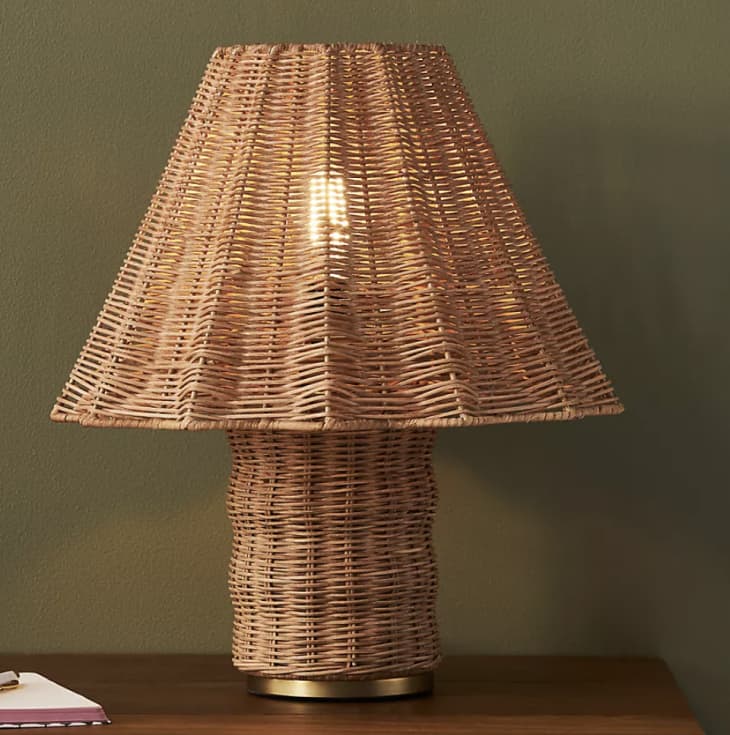Wicker table online lamp shade