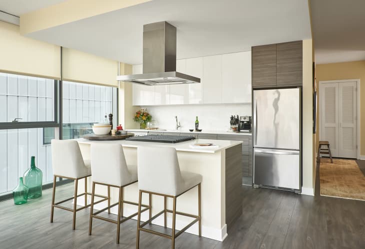 Chic Chicago High-Rise Apartment Mini Tour | Apartment Therapy