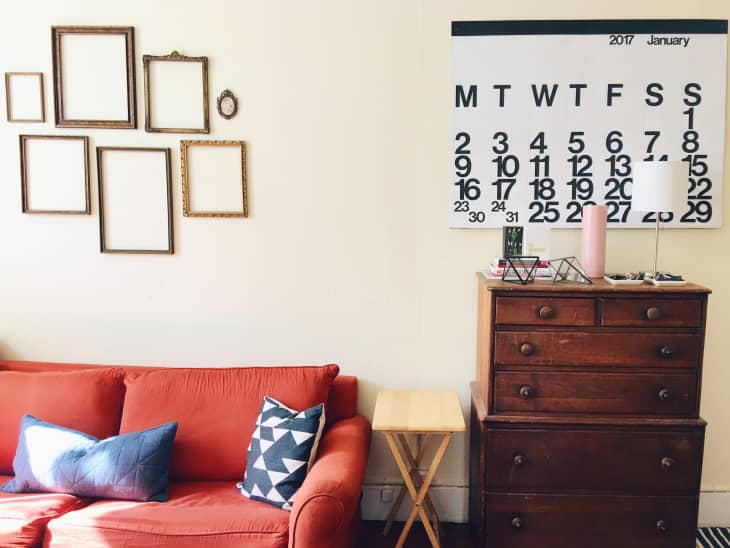 Picture of A Charming Apartment that Puts Your College Digs to Shame | Apartment ...