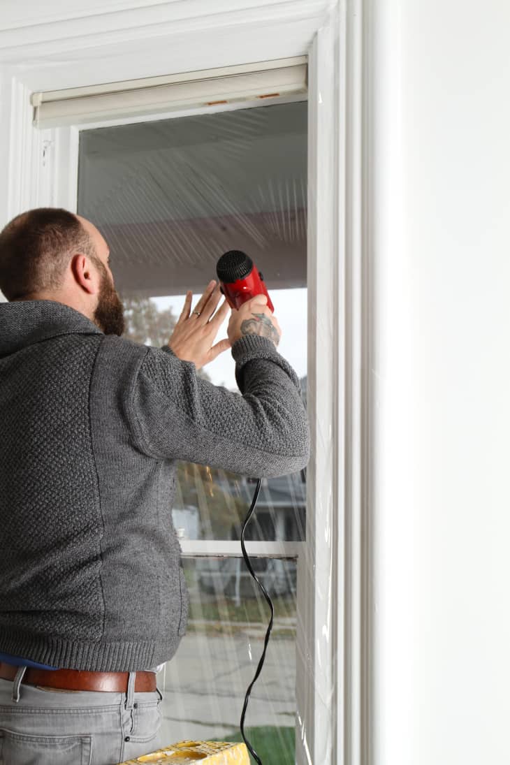 How To Install Window Insulation Film Photo Tutorial Apartment Therapy