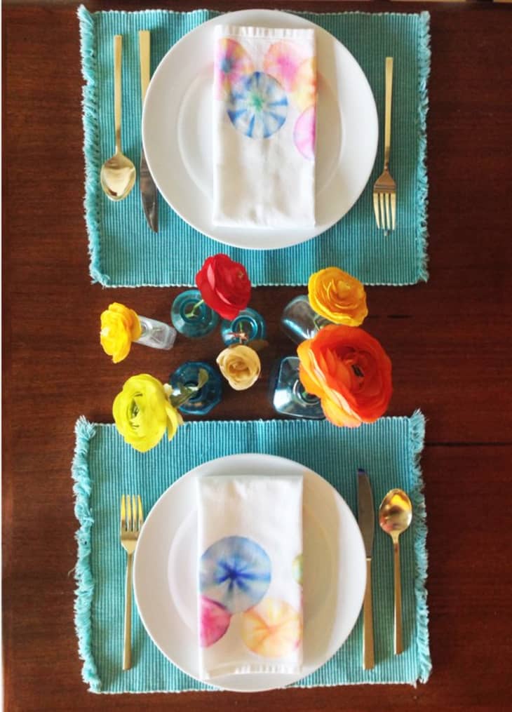 DIY Project Idea How To Tie Dye Napkins with Permanent Markers