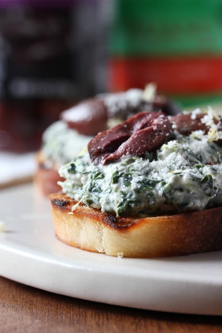 Recipe Spinach and Ricotta Crostini with Kalamata Olives The Kitchn
