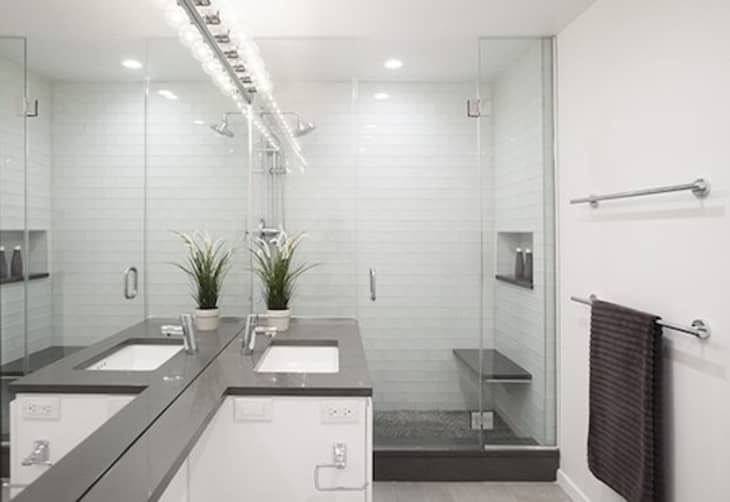 Before & After: A Modern Makeover for a Manhattan Bathroom | Apartment ...