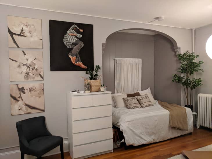 Tiny Space Living in a New York Studio Apartment | Apartment Therapy