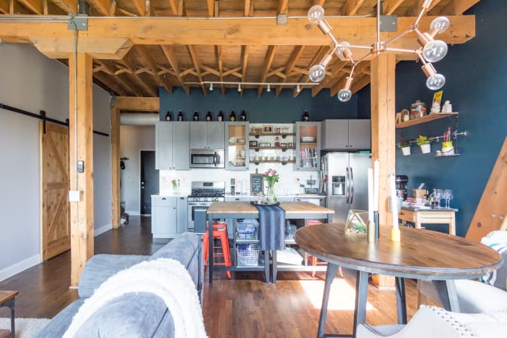 House Tour: A Renovated Industrial Modern Chicago Condo | Apartment Therapy - Brooklyn Industrial Chicago Style Condos